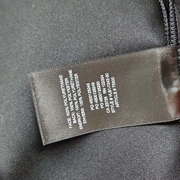 NWOT aritzia babaton modern mini leather skirt black 6 - Picture 7 of 7